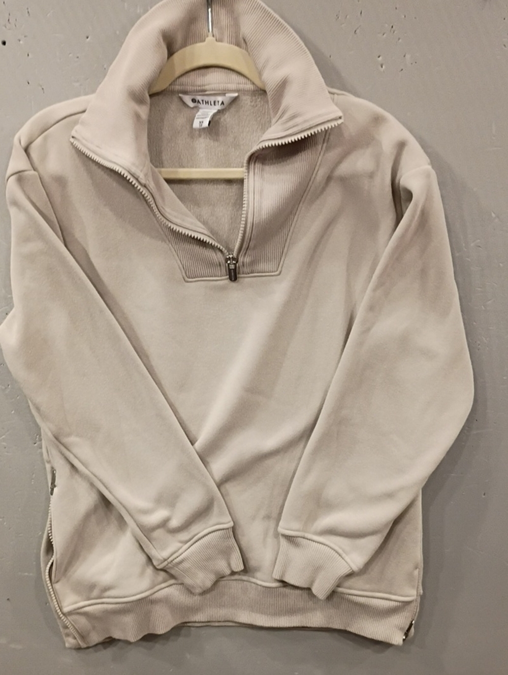 Athleta Men's Zip-Up Pullover Sweater in Light Taupe